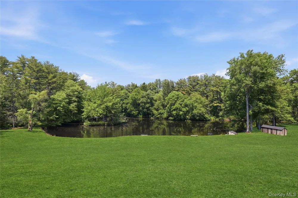39 Old Snake Hill Road Pound Ridge, NY 10576