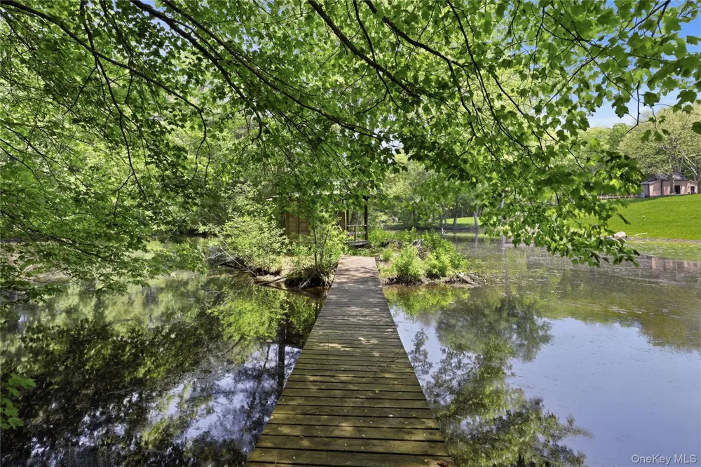 39 Old Snake Hill Road Pound Ridge, NY 10576