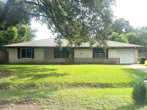 706 University Avenue