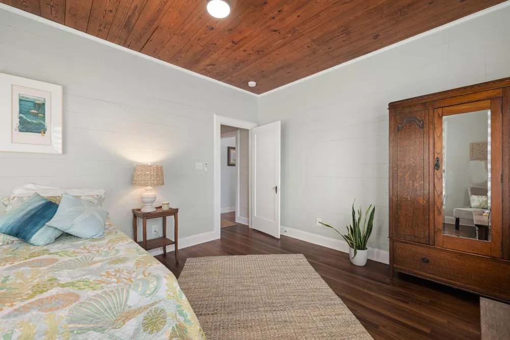4928 Avenue R Galveston, TX 77551
