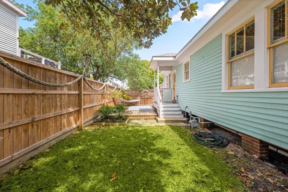 4928 Avenue R Galveston, TX 77551