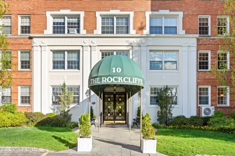 10 Crestmont Road #3L