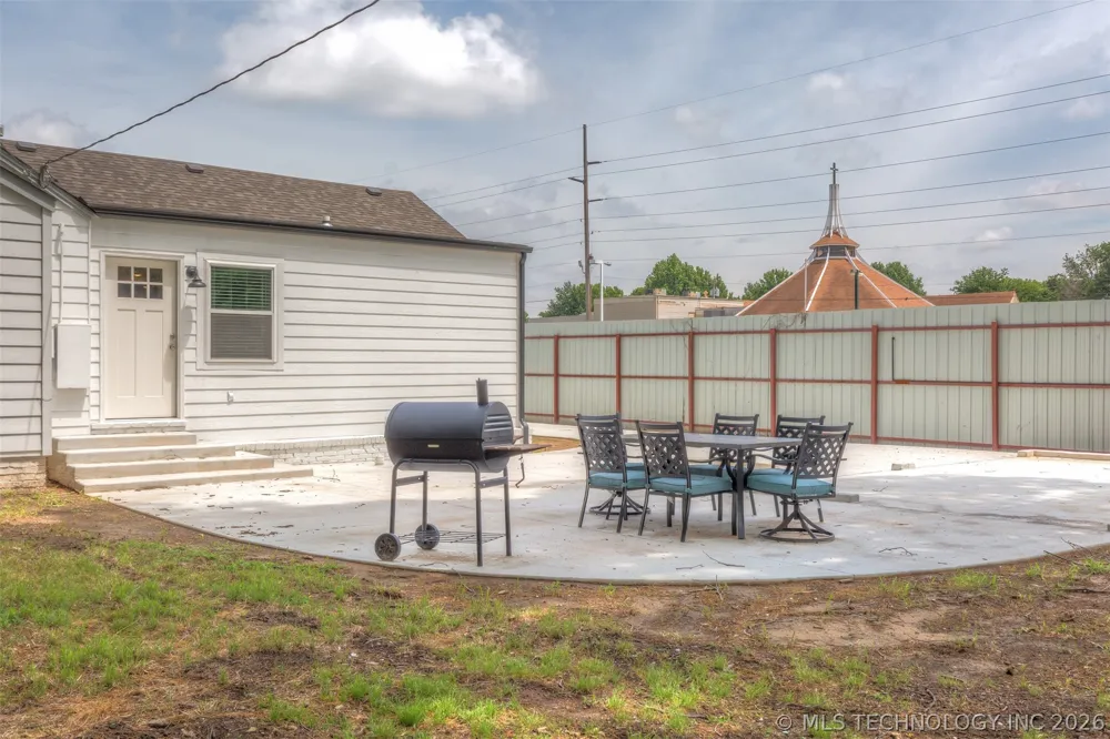 938 S Sandusky Avenue Tulsa, OK 74112