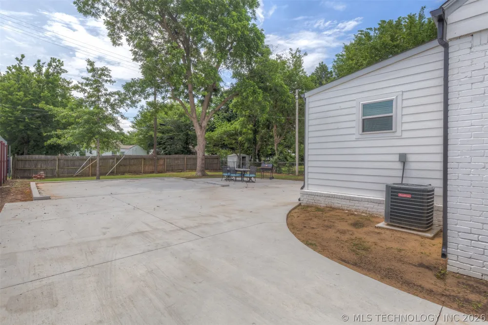 938 S Sandusky Avenue Tulsa, OK 74112