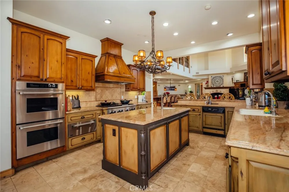 365 Oak Mountain Road Bradbury, CA 91008