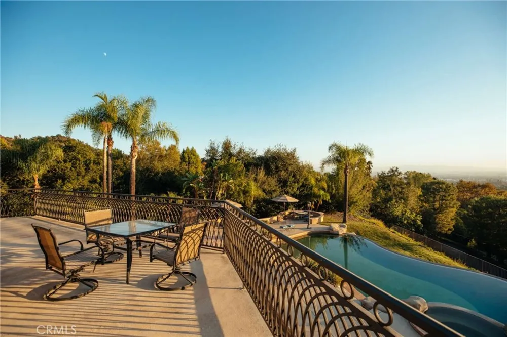 365 Oak Mountain Road Bradbury, CA 91008
