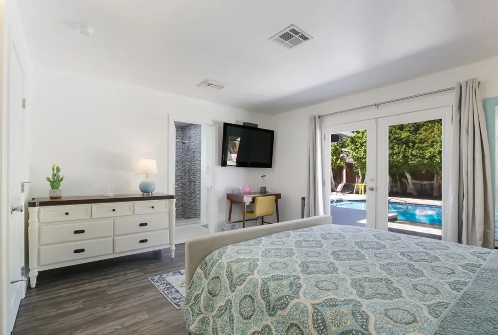 1962 E Baristo Road Palm Springs, CA 92262
