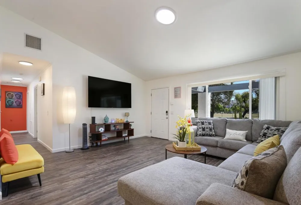1962 E Baristo Road Palm Springs, CA 92262