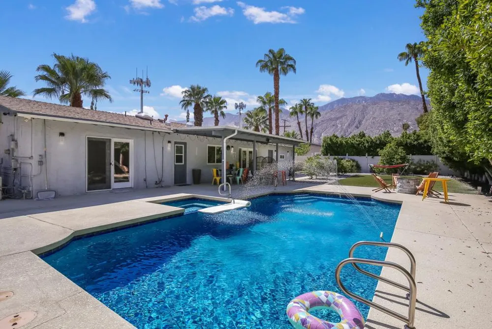 1962 E Baristo Road Palm Springs, CA 92262