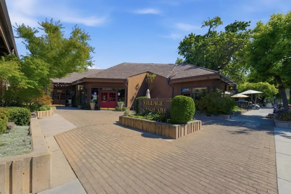 20700 4th Street #3 Saratoga, CA 95070