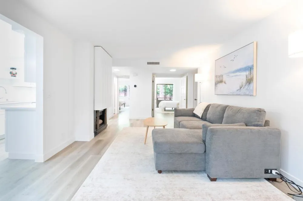 20700 4th Street #3 Saratoga, CA 95070