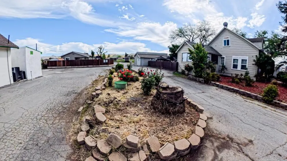 6501 Fairview Road Hollister, CA 95023