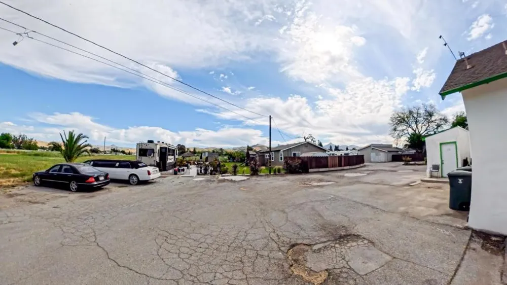 6501 Fairview Road Hollister, CA 95023