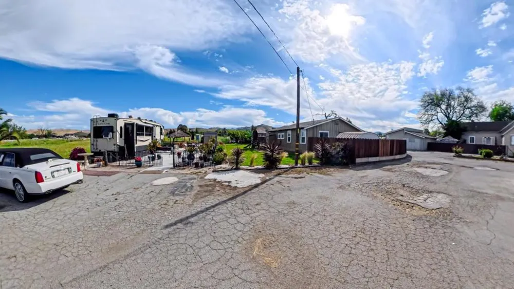 6501 Fairview Road Hollister, CA 95023