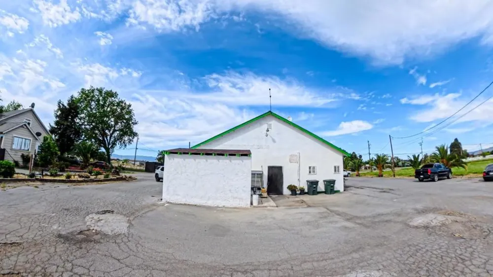 6501 Fairview Road Hollister, CA 95023