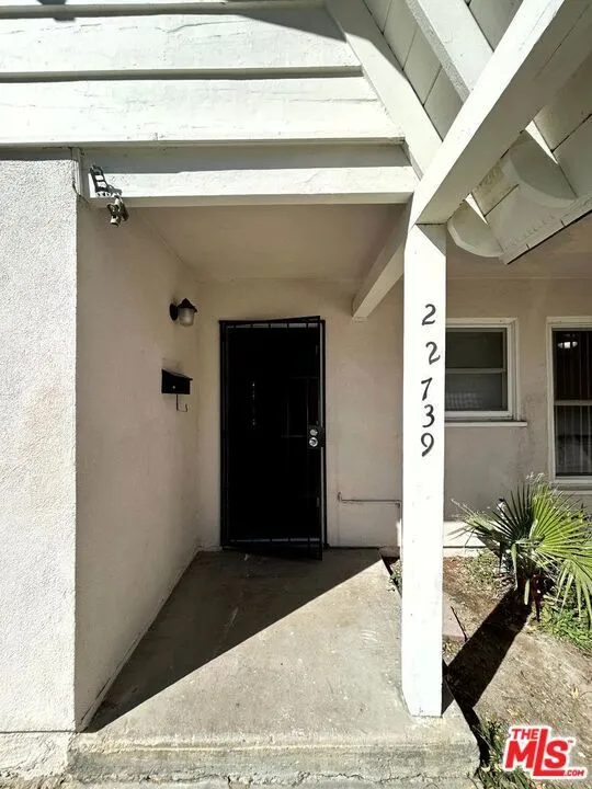 22739 Marlin Place West Hills, CA 91307