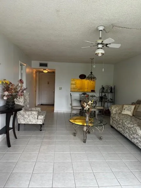 1101 Colony Point Cir #318 Pembroke Pines, FL 33026