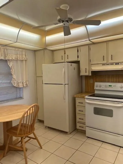 1101 Colony Point Cir #318 Pembroke Pines, FL 33026