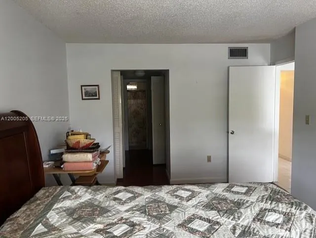 1101 Colony Point Cir #318 Pembroke Pines, FL 33026