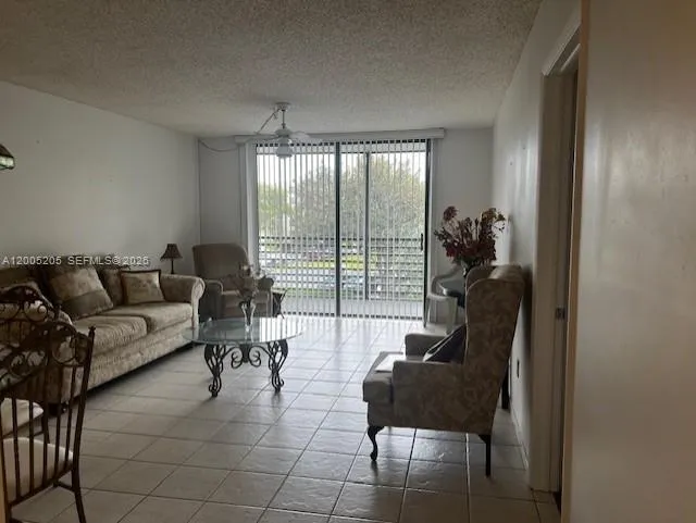1101 Colony Point Cir #318 Pembroke Pines, FL 33026