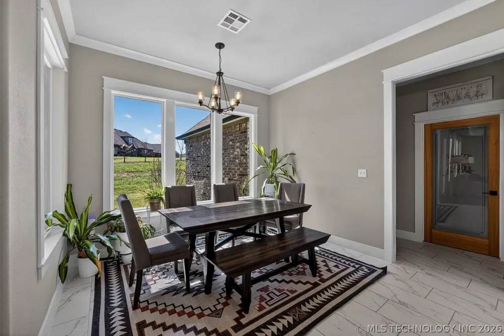 10102 Ratliff Drive Claremore, OK 74017