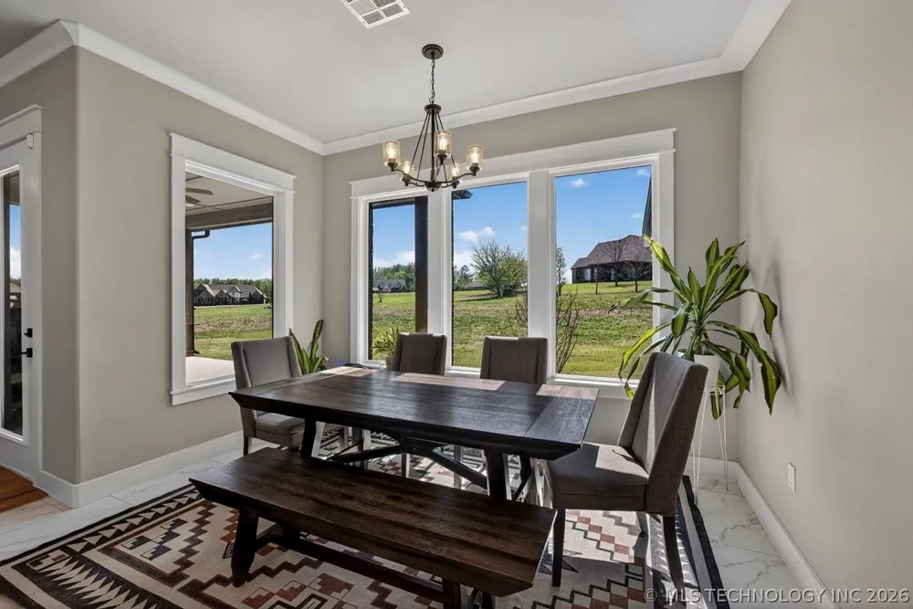 10102 Ratliff Drive Claremore, OK 74017
