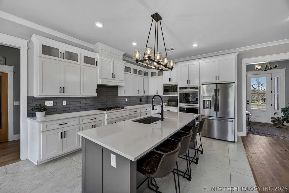 10102 Ratliff Drive Claremore, OK 74017