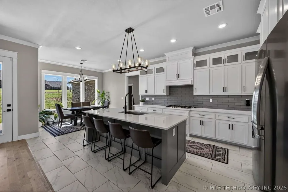 10102 Ratliff Drive Claremore, OK 74017
