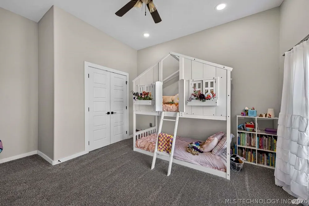 10102 Ratliff Drive Claremore, OK 74017