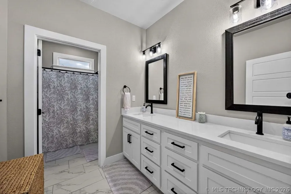 10102 Ratliff Drive Claremore, OK 74017