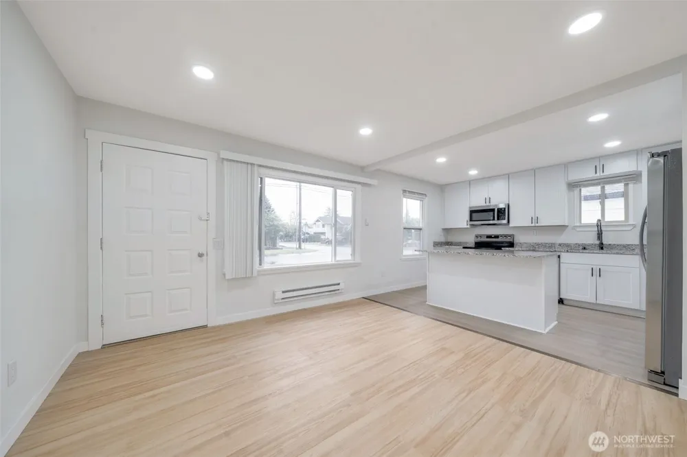 904 B STREET SE Auburn, WA 98002