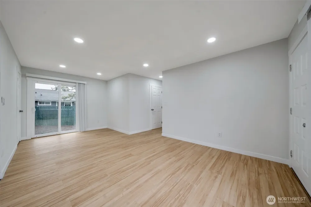 904 B STREET SE Auburn, WA 98002