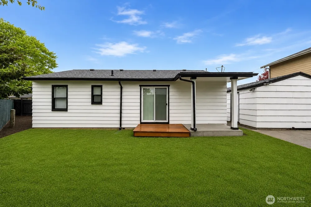 904 B STREET SE Auburn, WA 98002