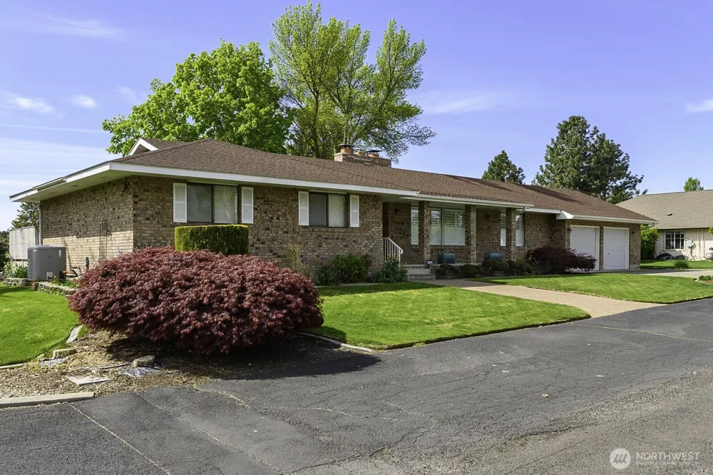 725 Canterbury Road NW Soap Lake, WA 98851