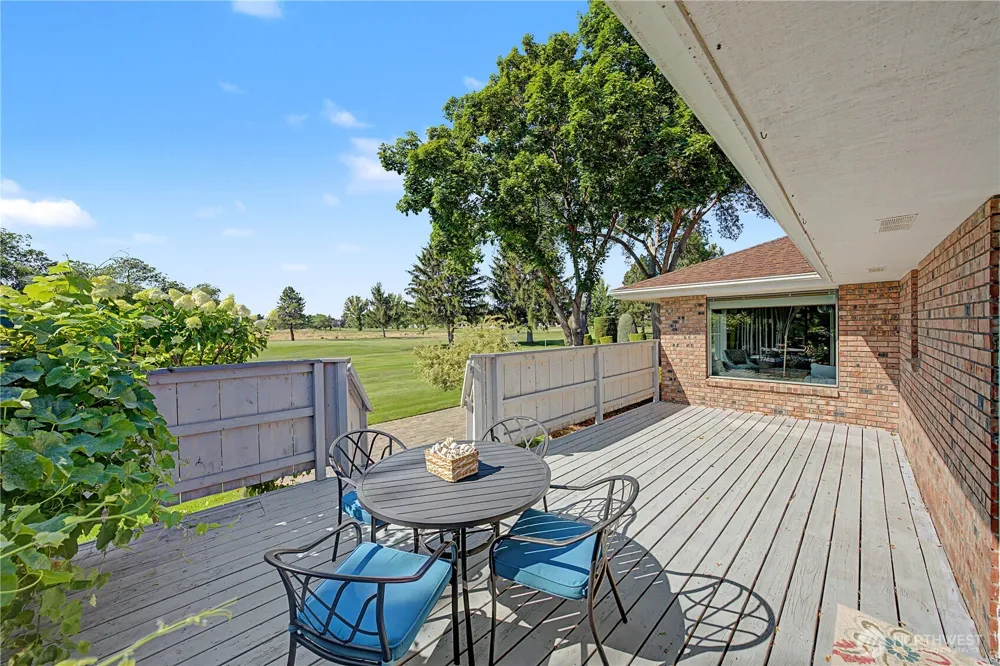725 Canterbury Road NW Soap Lake, WA 98851