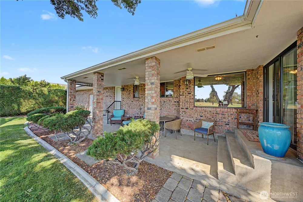 725 Canterbury Road NW Soap Lake, WA 98851