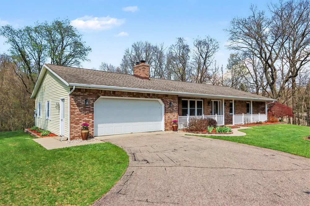 2828 W F AVENUE Cooper Charter Township, MI 49009