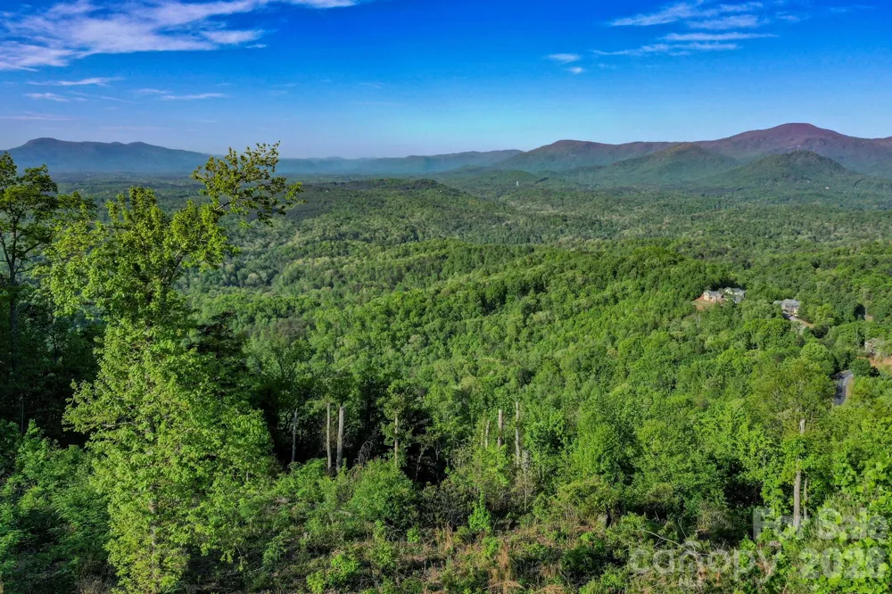 000 Golden Ridge Drive Lake Lure, NC 28746