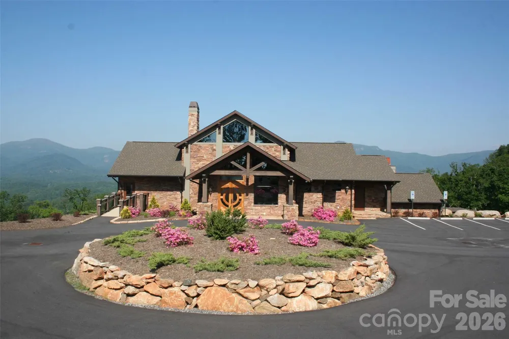 000 Golden Ridge Drive Lake Lure, NC 28746