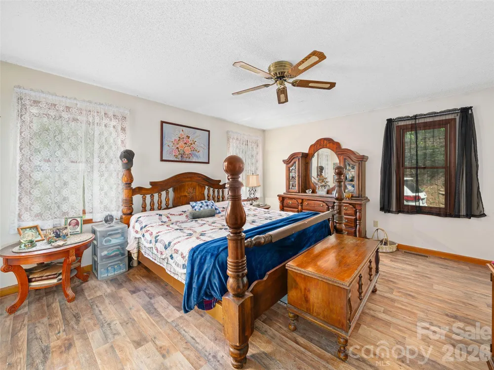 129 Kantagree Drive Bakersville, NC 28705