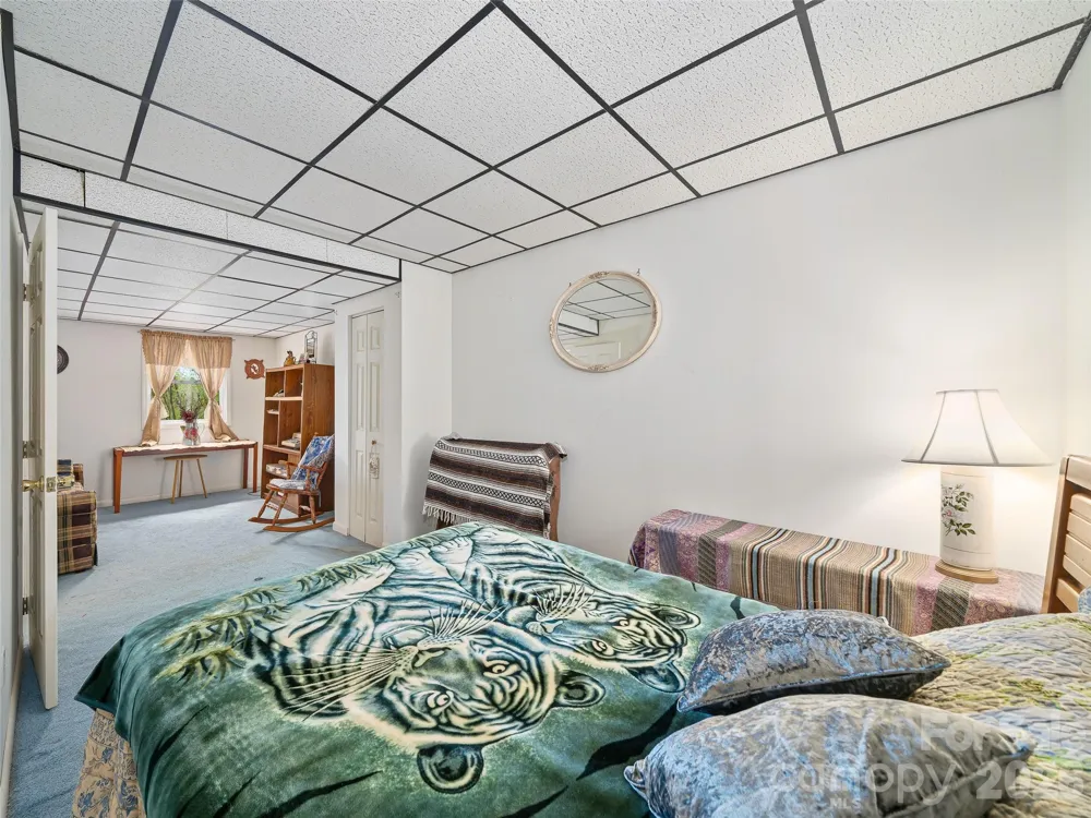 129 Kantagree Drive Bakersville, NC 28705