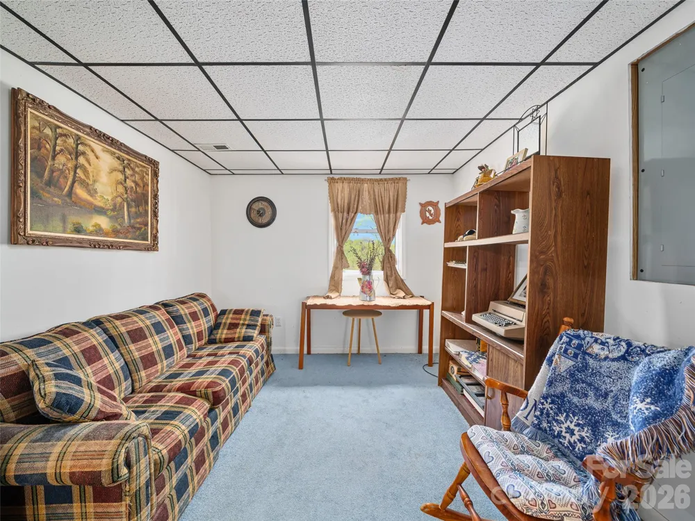 129 Kantagree Drive Bakersville, NC 28705