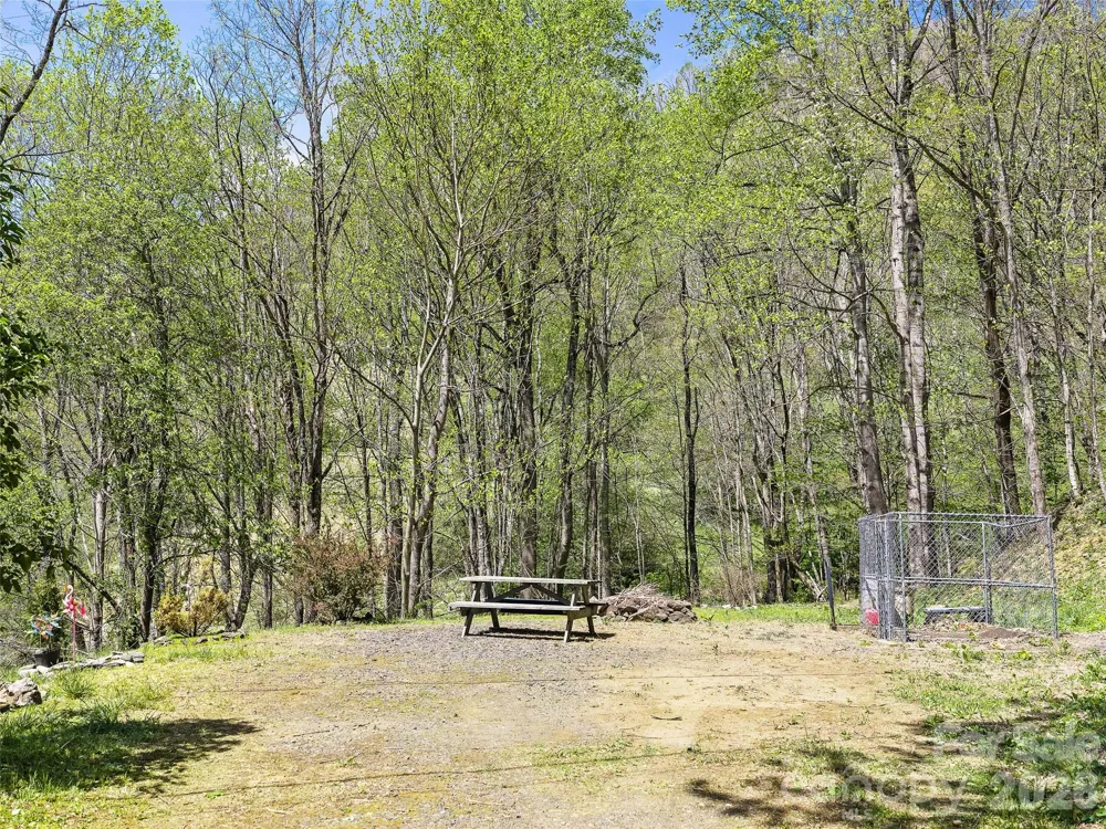 129 Kantagree Drive Bakersville, NC 28705