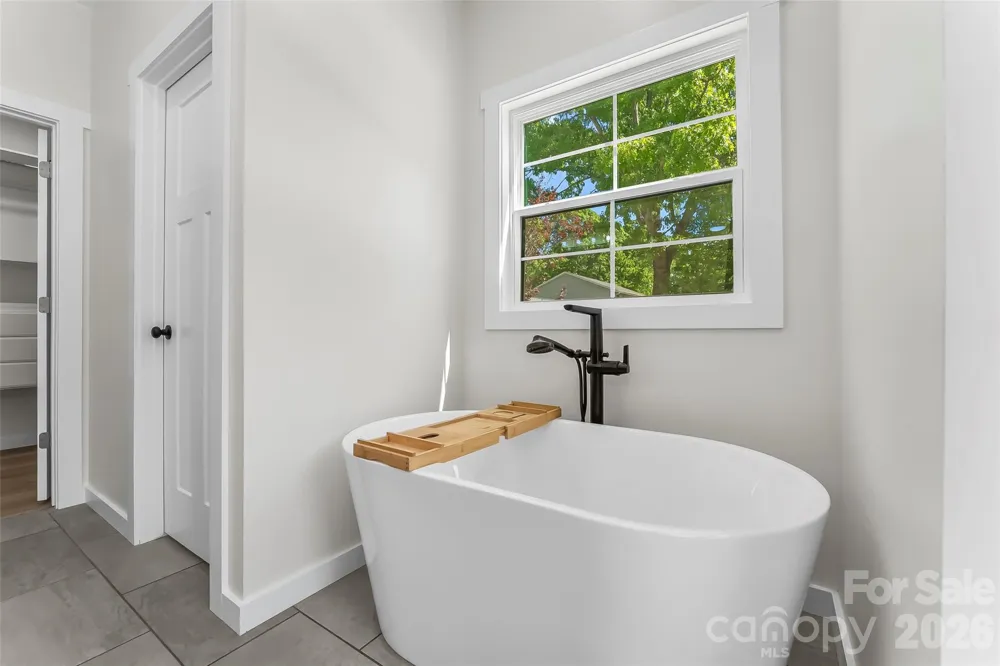438 Plantation Drive Marion, NC 28752