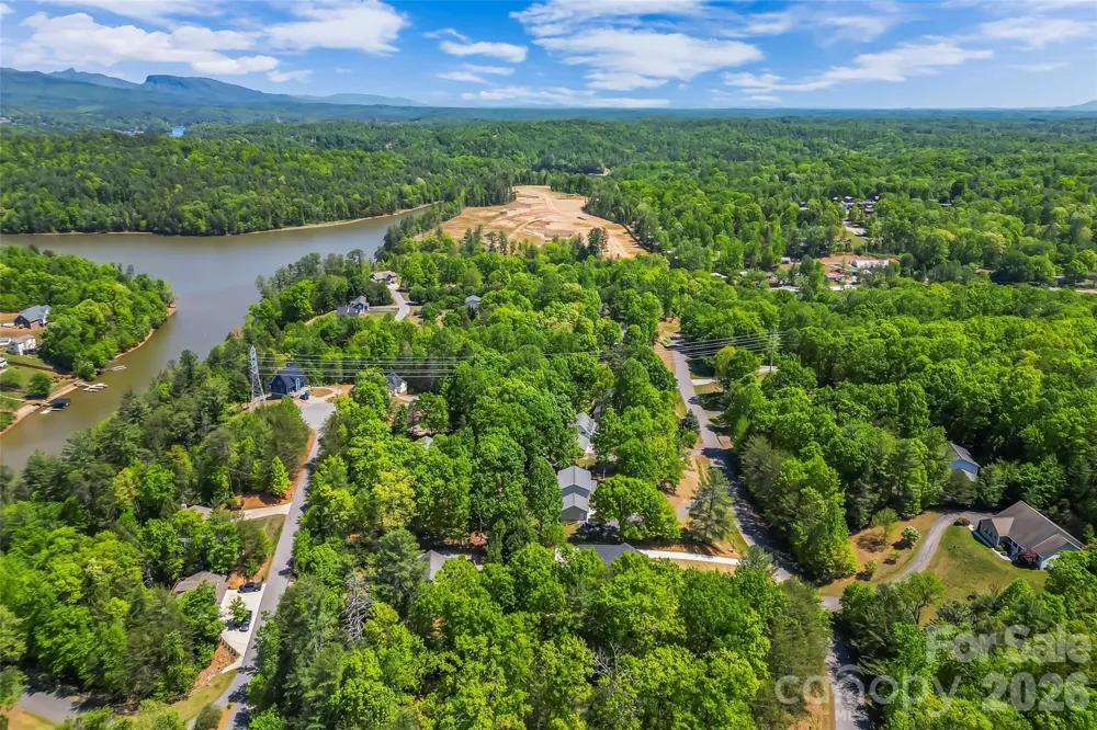 438 Plantation Drive Marion, NC 28752