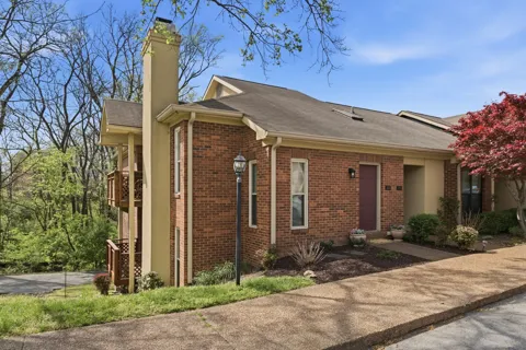 201 Riverstone Ct