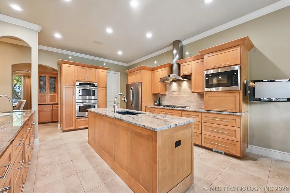 11307 S College Avenue Tulsa, OK 74137