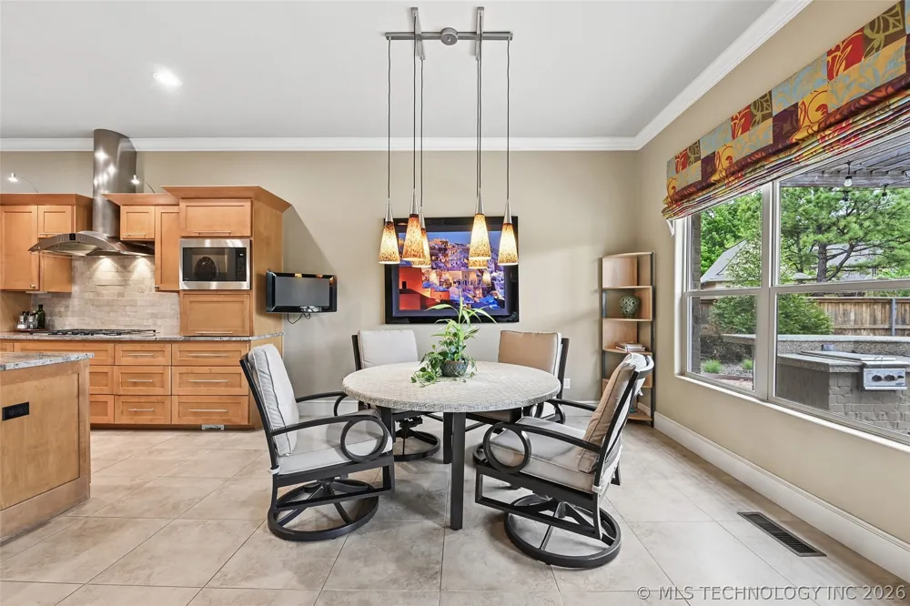 11307 S College Avenue Tulsa, OK 74137