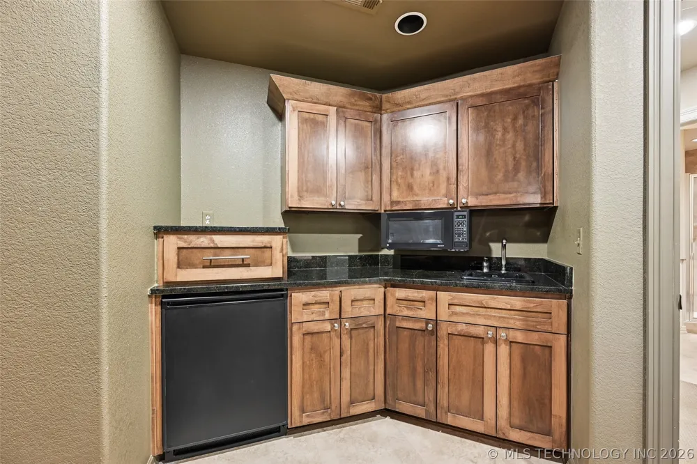 11307 S College Avenue Tulsa, OK 74137