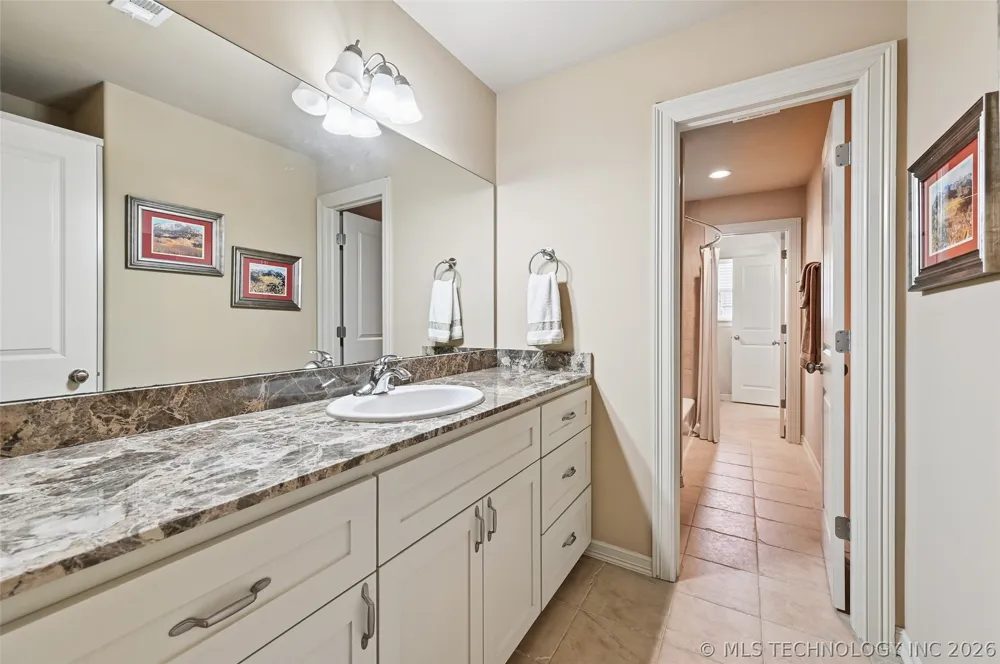 11307 S College Avenue Tulsa, OK 74137